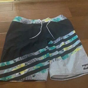 Men’s Billabong board shorts size 34